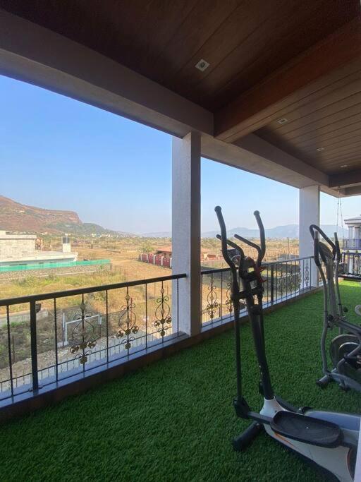 Mount Resorts Lonavala 5 Bhk Luxurious Villa With Private Pool And Full Size Cricket Football Turf Luaran gambar