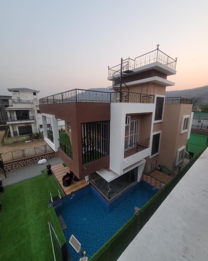 Mount Resorts Lonavala 5 Bhk Luxurious Villa With Private Pool And Full Size Cricket Football Turf Luaran gambar